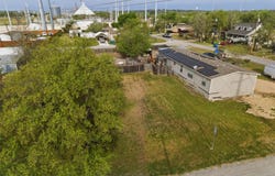 104 Royal St, Taylor, TX 76574
