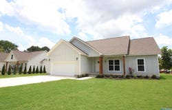 5989 County Road 33, Hollywood, AL 35752