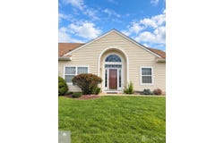 274 Valencia Drive, Monroe, NJ 08831