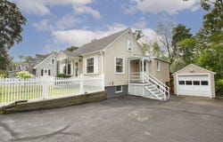 13 Brook Street, Reading, MA 01867