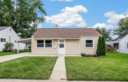 707 Randolph Street, Angola, IN 46703-1627