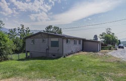 38 HART Rd, OROVILLE, WA 98844
