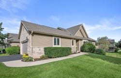 W240N2377 Range Line Ct, Pewaukee, WI 53072