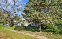 410 E Railroad Ave, IA 50066