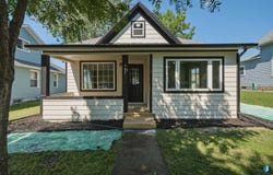 517 Center Ave, Garretson, SD 57030