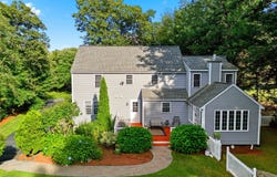 16 Alyssa Drive, Derry, NH 03038