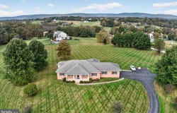 16521 HAMPTON Road, HAMILTON, VA 20158