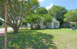 901 N Howeth, Gainesville, TX 76240