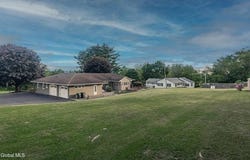 109 Golf Course Rd., Amsterdam, NY 12010