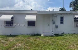790 E 6th Pl, Hialeah, FL 33010