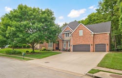 2361 S Celebration Avenue, Springfield, MO 65809