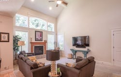 2552 CROWTHER Dr, Eugene, OR 97404