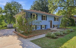 1201 SW Mission Place, Lee's Summit, MO 64081