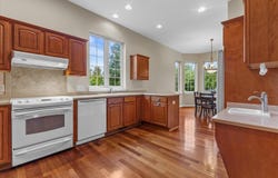 8361 S 44th St, Franklin, WI 53132