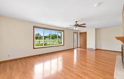127 W CAPITOL Drive, APPLETON, WI 54911