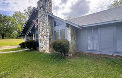 23 B St, Bay Springs, MS 39422