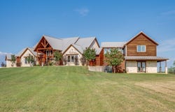 2250 Morrow Road, Valley View, TX 76272