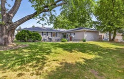 213 W WEILAND Avenue, APPLETON, WI 54911