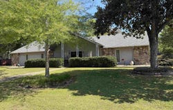 4 Stratford, Pine Bluff, AR 71603