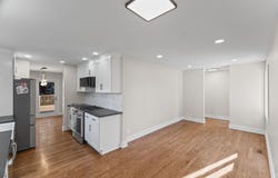 160 Lancaster Lane, Des Plaines, IL 60018