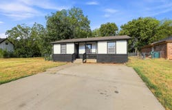 915 N Throckmorton Street, Sherman, TX 75090