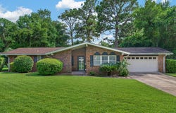 30 Walnut Avenue, Shalimar, FL 32579