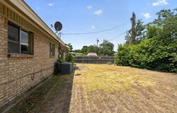 2125 Meadow Glen, Irving, TX 75060