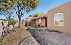 150 Silva Court, Corrales, NM 87048