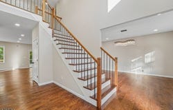 6 Chamberlain Ln, Mount Olive Twp., NJ 07828-1702
