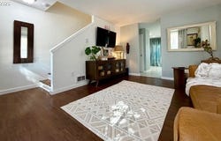 109 NW 8TH St, Gresham, OR 97030