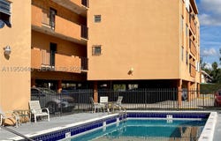 295 NW 72nd Ave, Miami, FL 33126