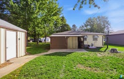 417 S Poplar St, Freeman, SD 57029