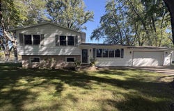 2421 S Dewey Avenue, Beloit, WI 53511