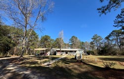151 Plantation Rd, Carriere, MS 39426
