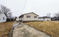 1267 E LOCUST Street, Canton, IL 61520