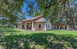382 Arboles Ct, ConCan, TX 78838