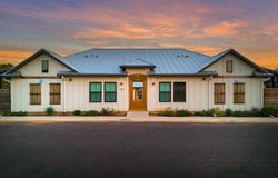 930 S Eagle St, Fredericksburg, TX 78624