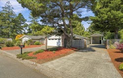 2265 24TH St, Florence, OR 97439
