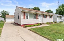 3041 Trinity Avenue, Springfield, IL 62702