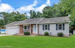 48 Lighthouse Drive, Waretown, NJ 08758