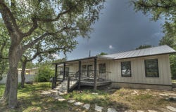 190 Oak Hill Drive, Leakey, TX 78873
