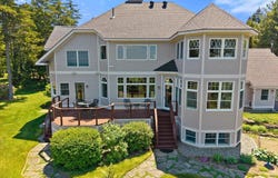 100 Memory Lane, Holden, ME 04429