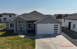 607 Ruby Ct, Grandview, WA 98930