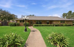 1226 Crestwood Drive, Cleburne, TX 76033