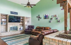 208 Robbie Rd, Crane, TX 79731