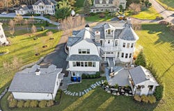 9 Beacon Hill Road, Atlantic Highlands, NJ 07716