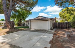 805 Avon Court, Dixon, CA 95620