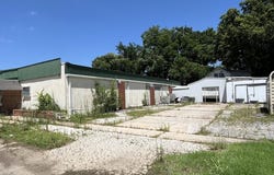120 4th Street, Chetopa, KS 67336