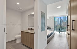121 NE 5th Street, Miami, FL 33132