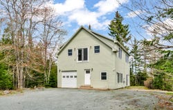 39 Needles Eye Road, Lamoine, ME 04605